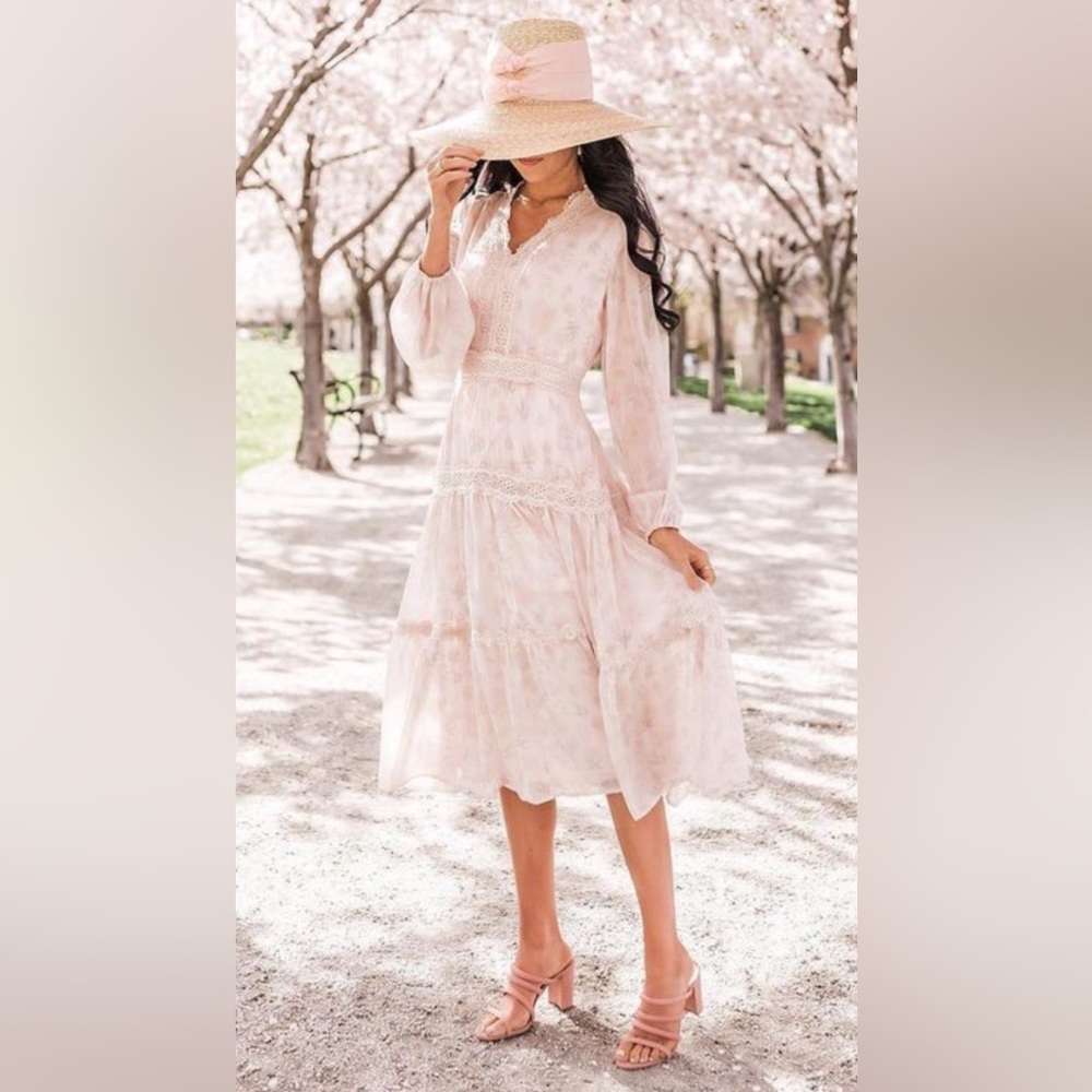 NWT RACHEL PARCELL BLUSH FLORAL DRESS